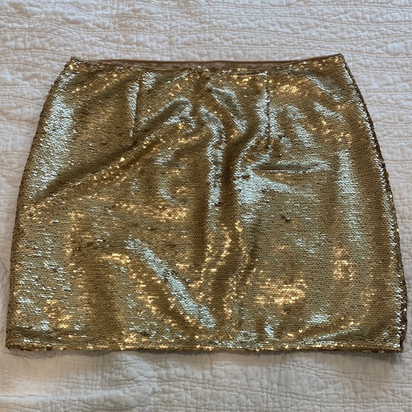 Forever 21 Skirts Gold Sequin Mini Skirt Poshmark — free download